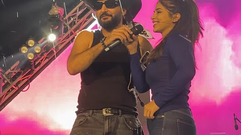 A viral stage interaction between singer Bilal Saeed and actress Sonya Hussyn at a recent Lahore concert has triggered a polarized public debate regarding physical consent and boundaries on social media. The controversy stems from a video clip circulating on Instagram where Bilal Saeed held Sonya Hussyn's shoulders while joking about a regional meme and comparing Karachi and Lahore weather.