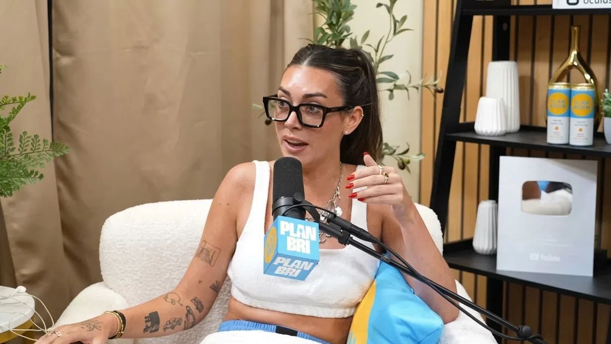 Brianna "Chickenfry" LaPaglia recently called out Bunnie Xo's supportive dynamic with estranged husband Jelly Roll. On a July 2026 episode of her podcast, LaPaglia claimed Bunnie is still "protecting" him and alleged that Jelly Roll's ego changed with his recent weight loss and he is looking for a younger, "tradwife". LaPaglia's comments run contrary to Bunnie Xo's own accounts. After Jelly Roll filed for divorce in Williamson County, Tennessee in May, Bunnie Xo stated on her own podcast that the two remain best friends, have an amicable co-parenting arrangement, and are even still moving forward with plans to welcome a baby together using a surrogate.